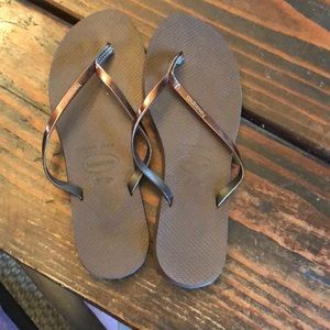 Brown havaianas sandals